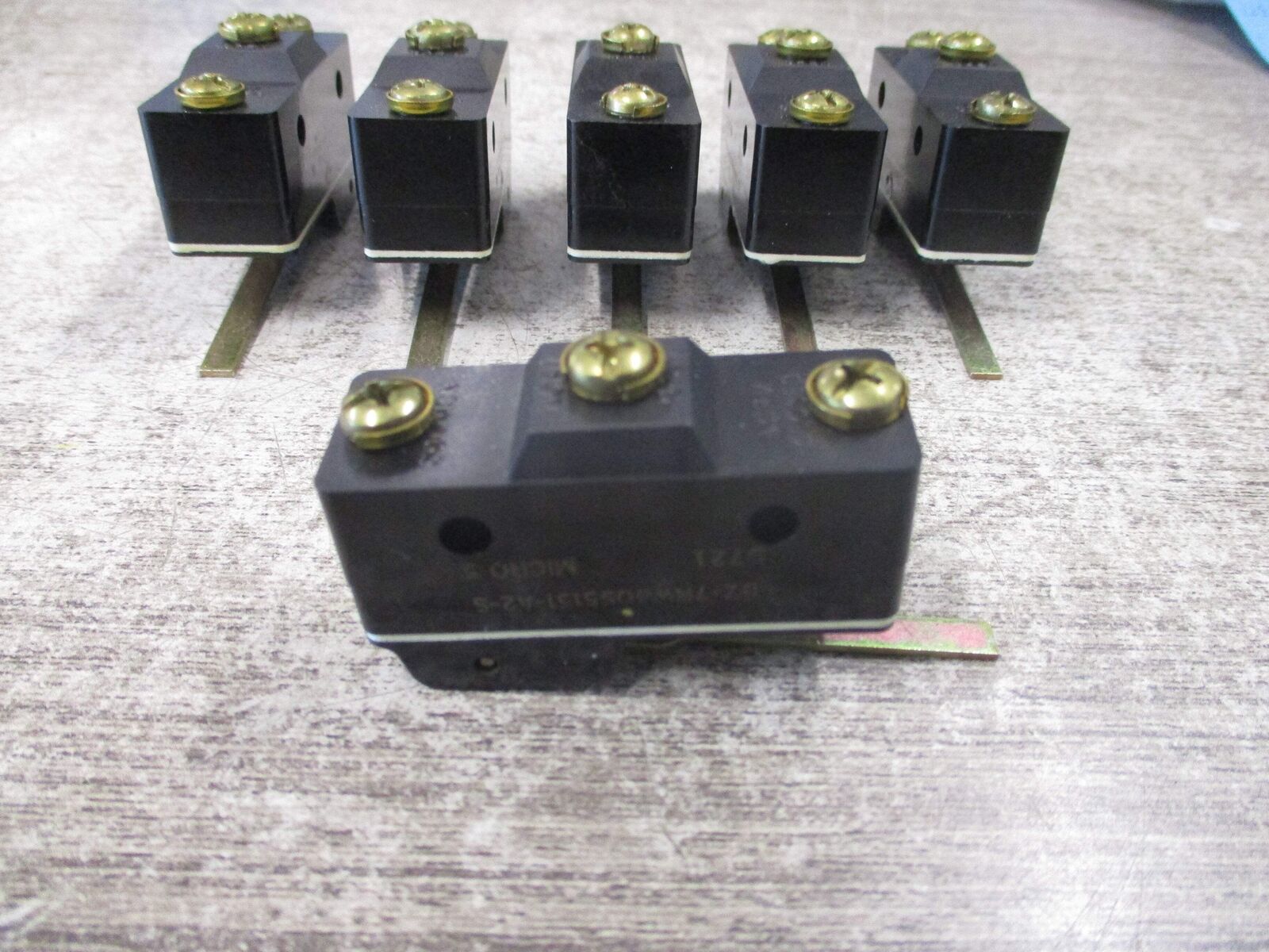 Honeywell Micro Switch Basic Switch BZ-7RW8055151-A2-S 10A 125/250/480VAC *Box o