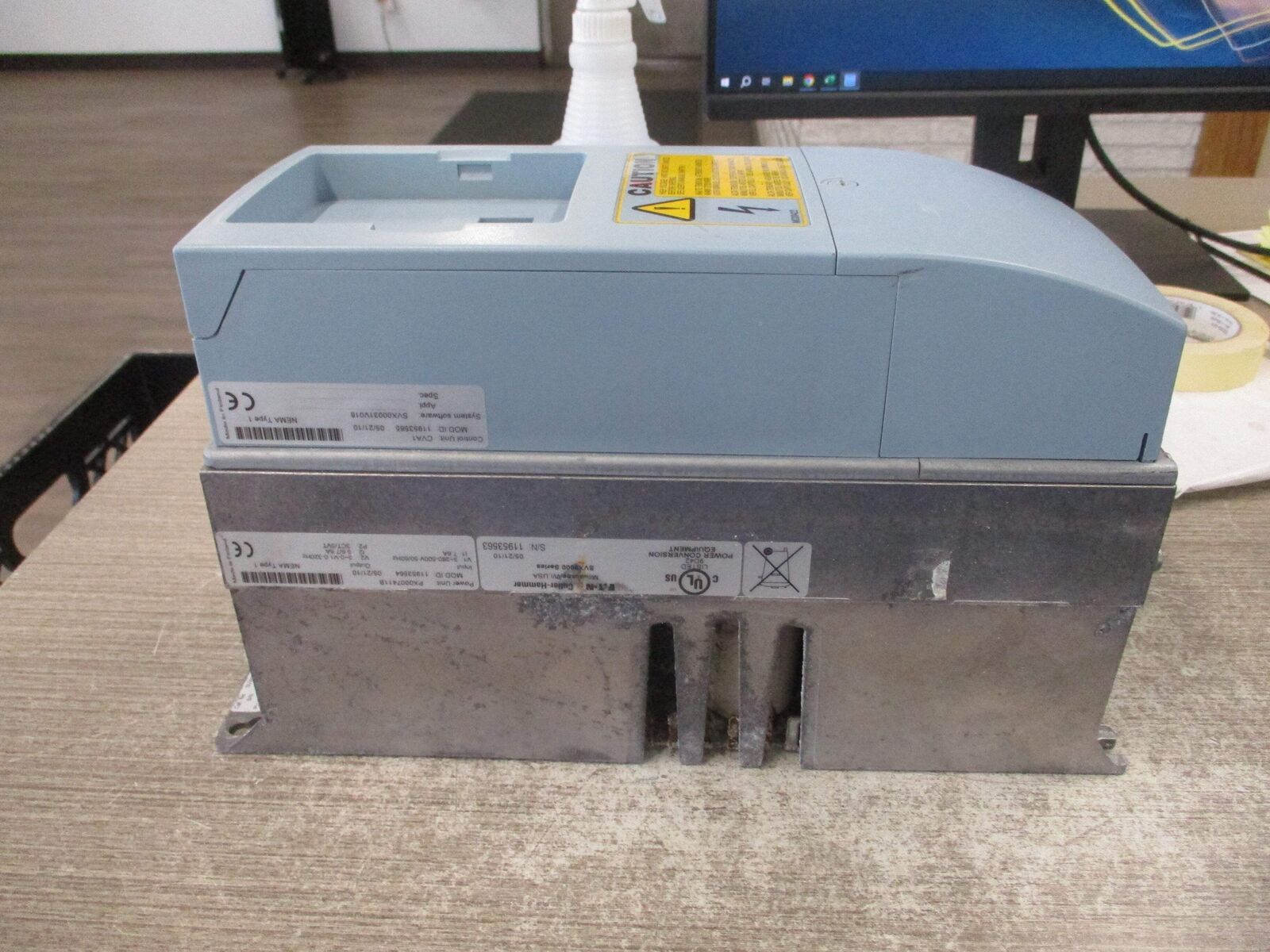 Eaton AC Drive PX0007411B 5HP 3Ph Input: 380-500V 50/60Hz 7.6A Output: 0-V1 0-32
