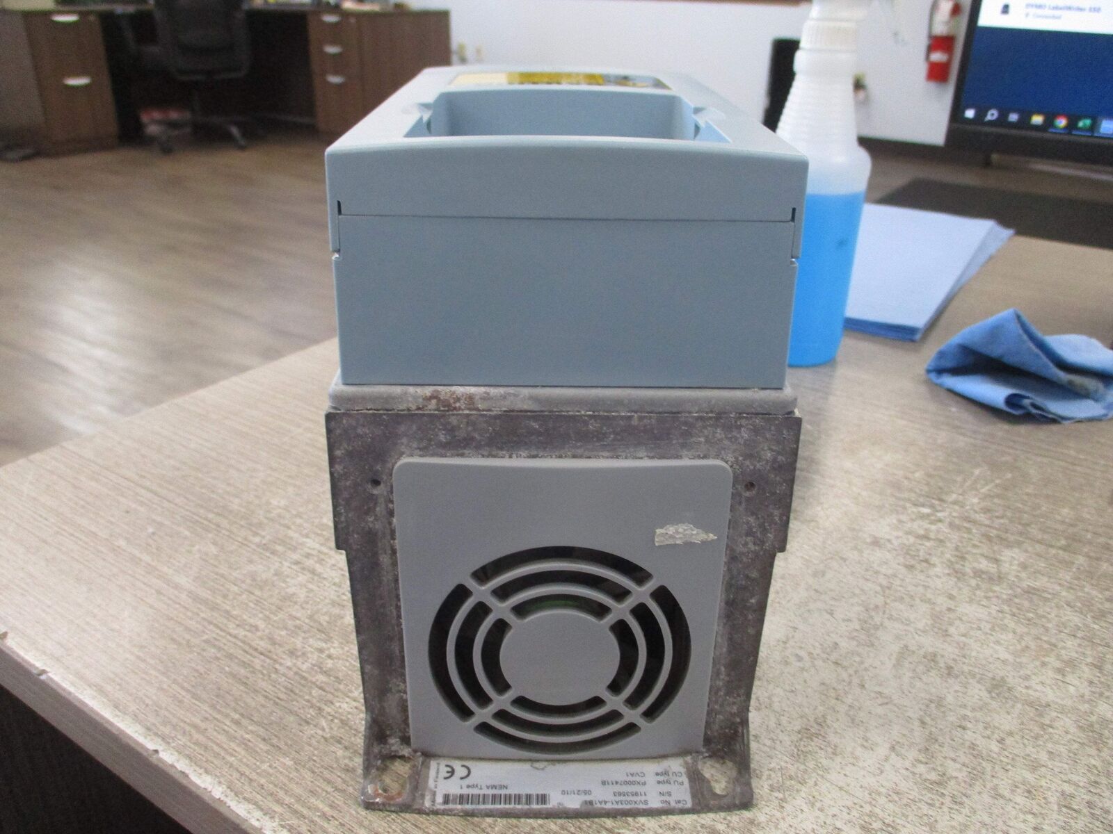 Eaton AC Drive PX0007411B 5HP 3Ph Input: 380-500V 50/60Hz 7.6A Output: 0-V1 0-32