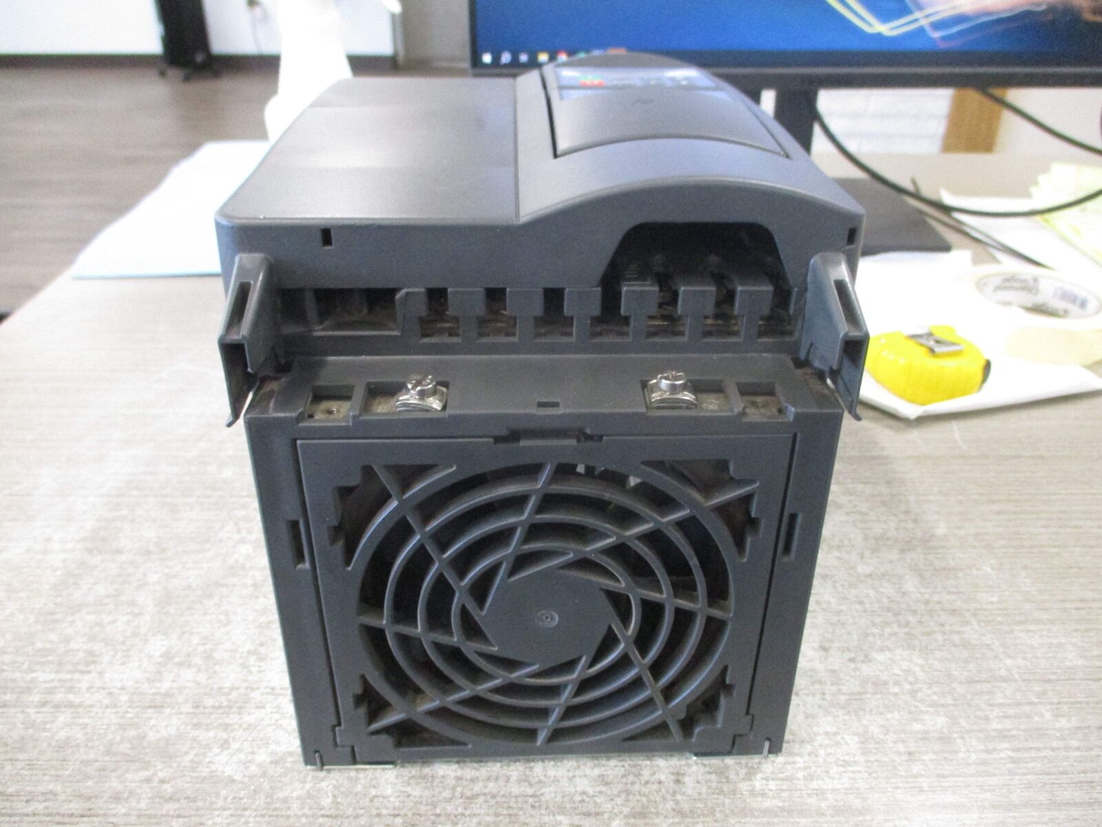 Siemens SED2-7.5/22X AC Drive 6SE6436-2UC27-5CA0 10HP 3Ph Input:200-240V +10%-10