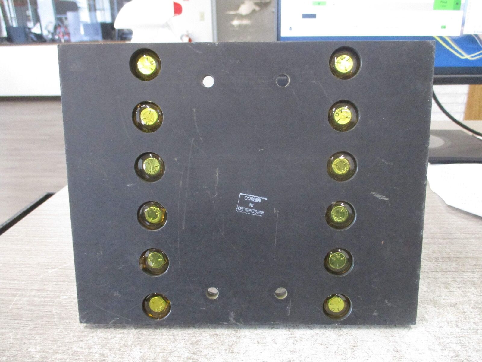 Gould Shawmut Fuse Block 64033J 400A 600V 3P Used