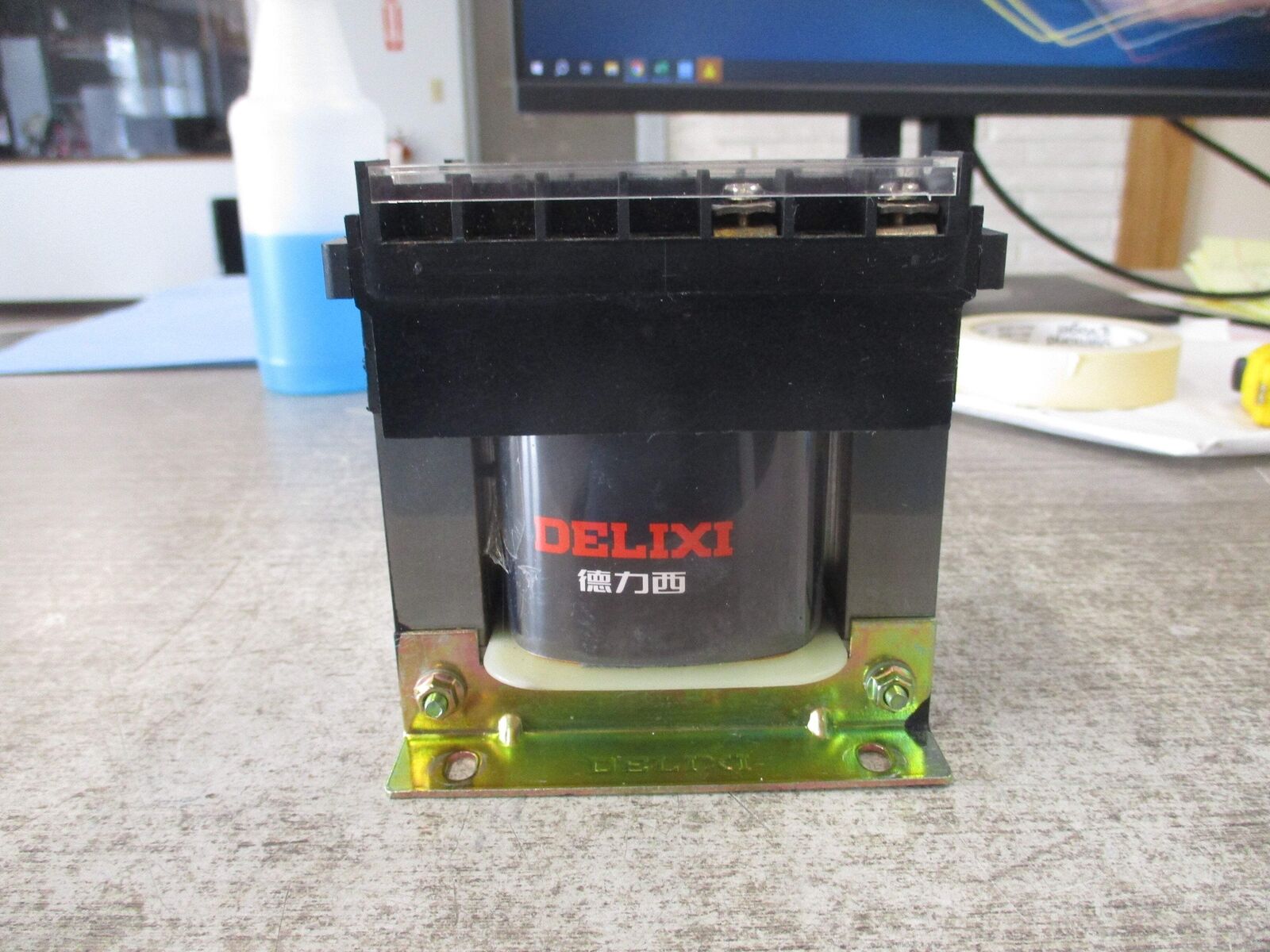 Delixi Transformer BK-150 150VA Pri: 240V Sec: 220V 50/60Hz Used