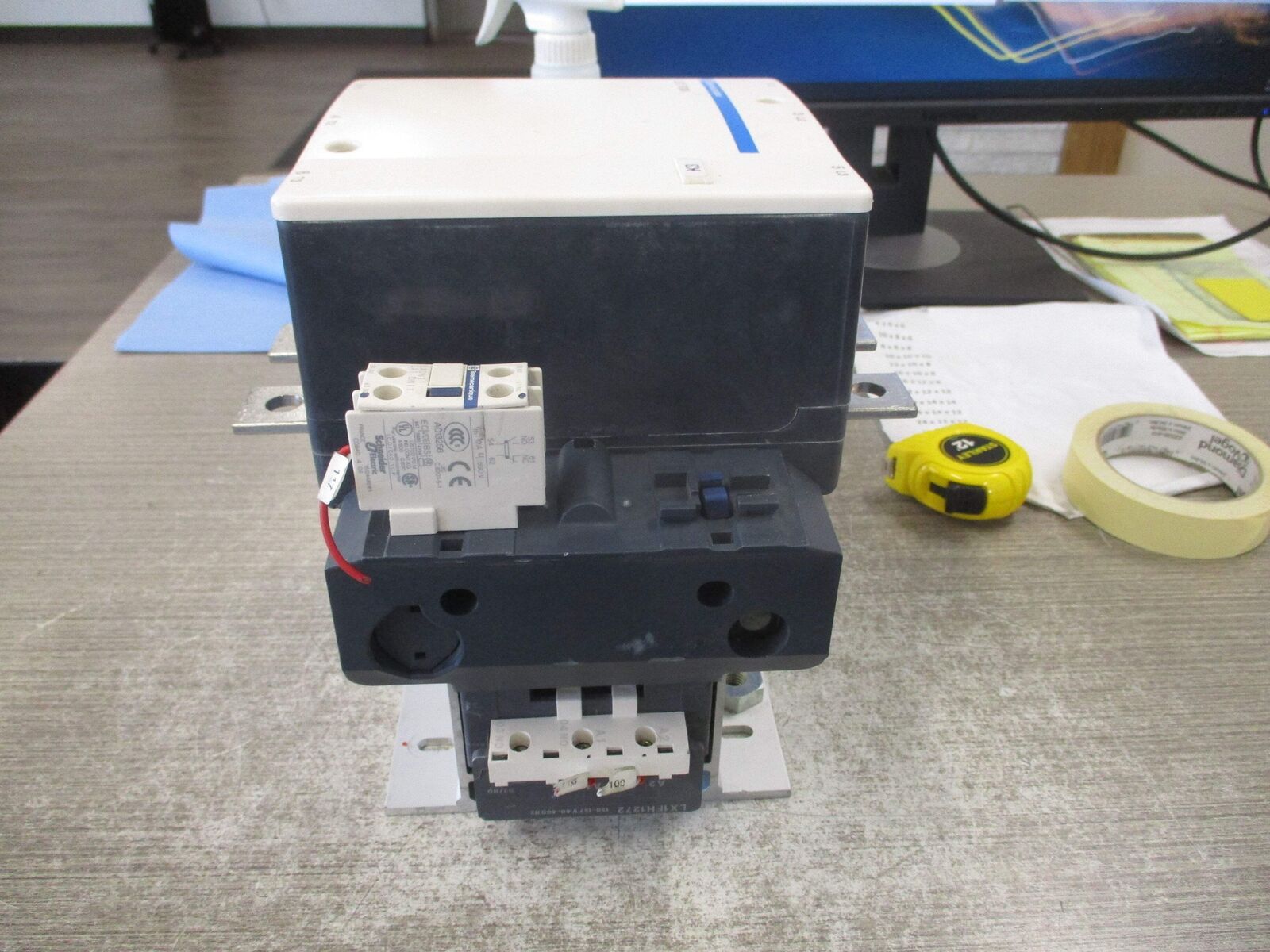 Telemecanique Contactor LC1-F330 120-127V Coil (1) Aux Contact Block Used