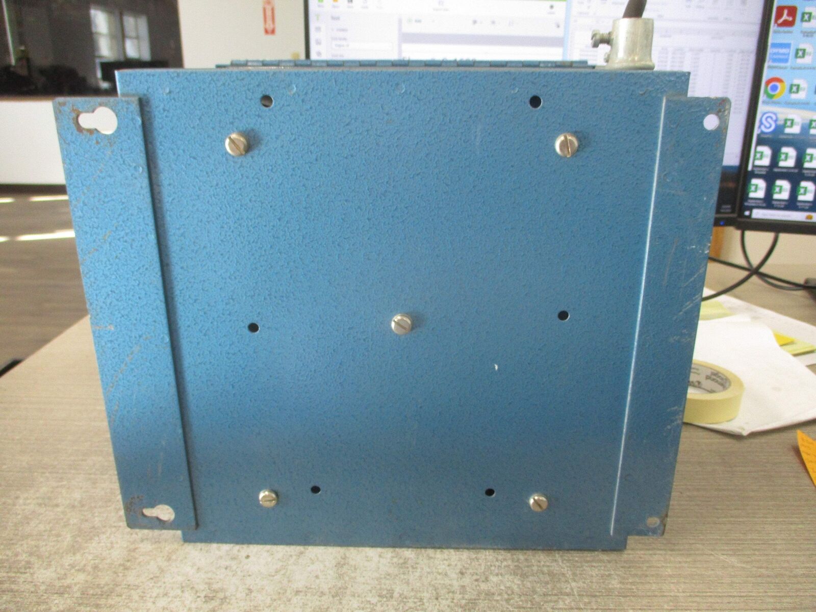 MCS MBC 7C-24V-10A-L6A Battery Charger 603 332-1 Input: 117V 60Hz 1Ph 6A Output: