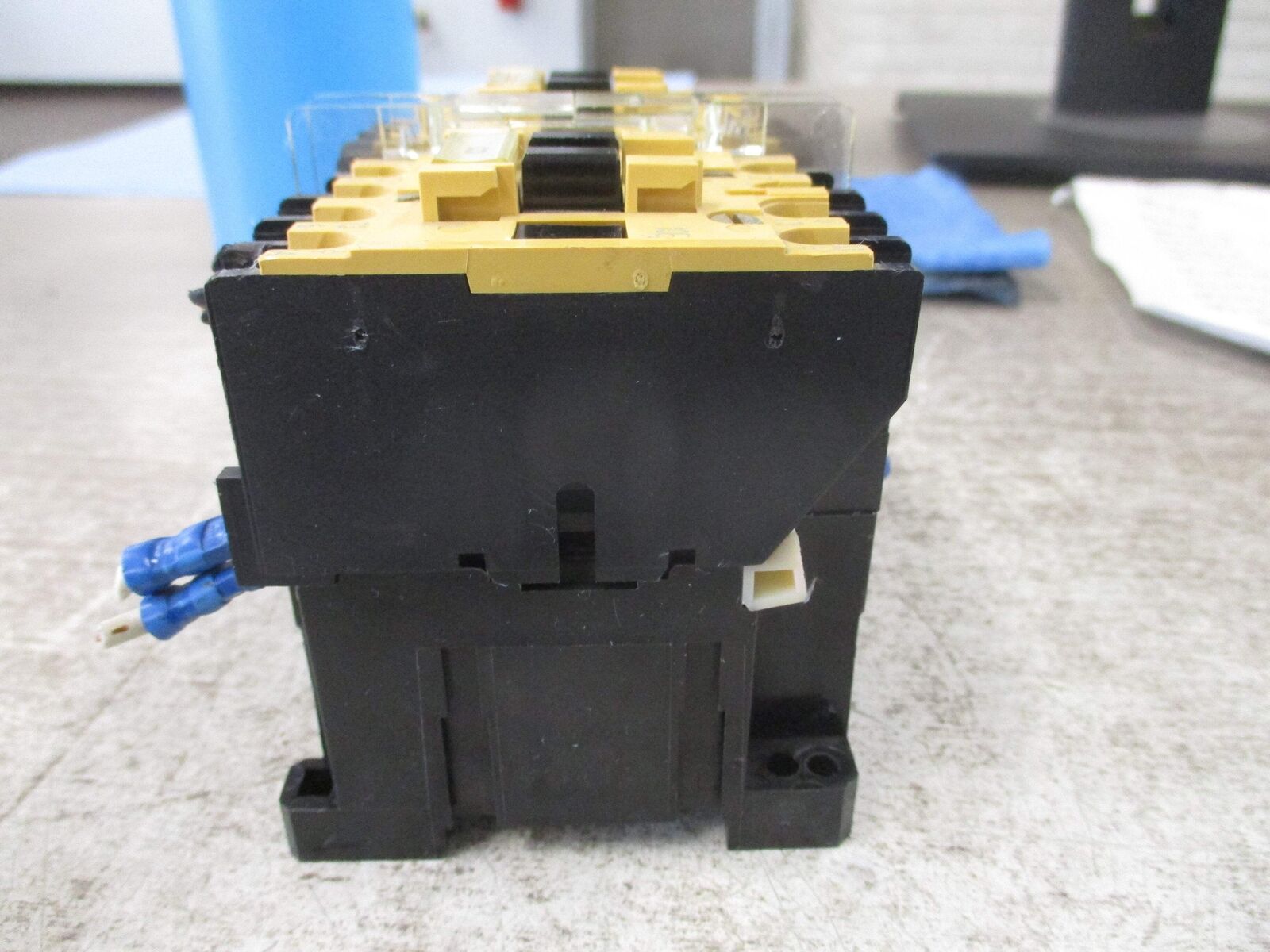 Allen-Bradley Reversing Contactor 100-A12ND3 Ser. B 120V Coil 12A 600V Used