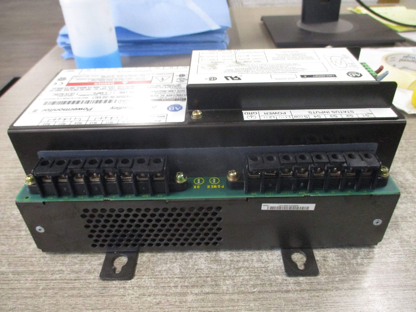 Allen-Bradley Powermonitor II Power Meter 1403-MM05A Ser. B FRN: 2.10 W/1403-NDN