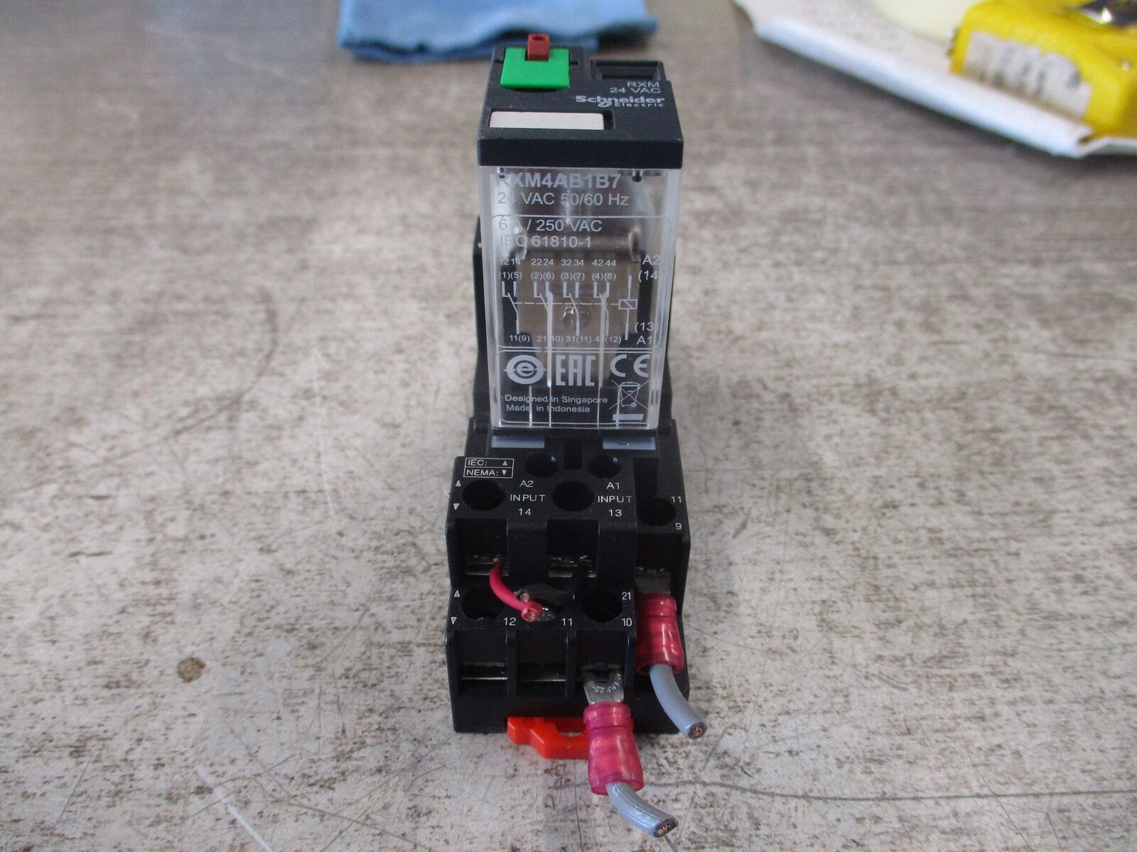 Schneider Electric Relay RXM4AB1B7 24V W/Base *Lot of 2* Used