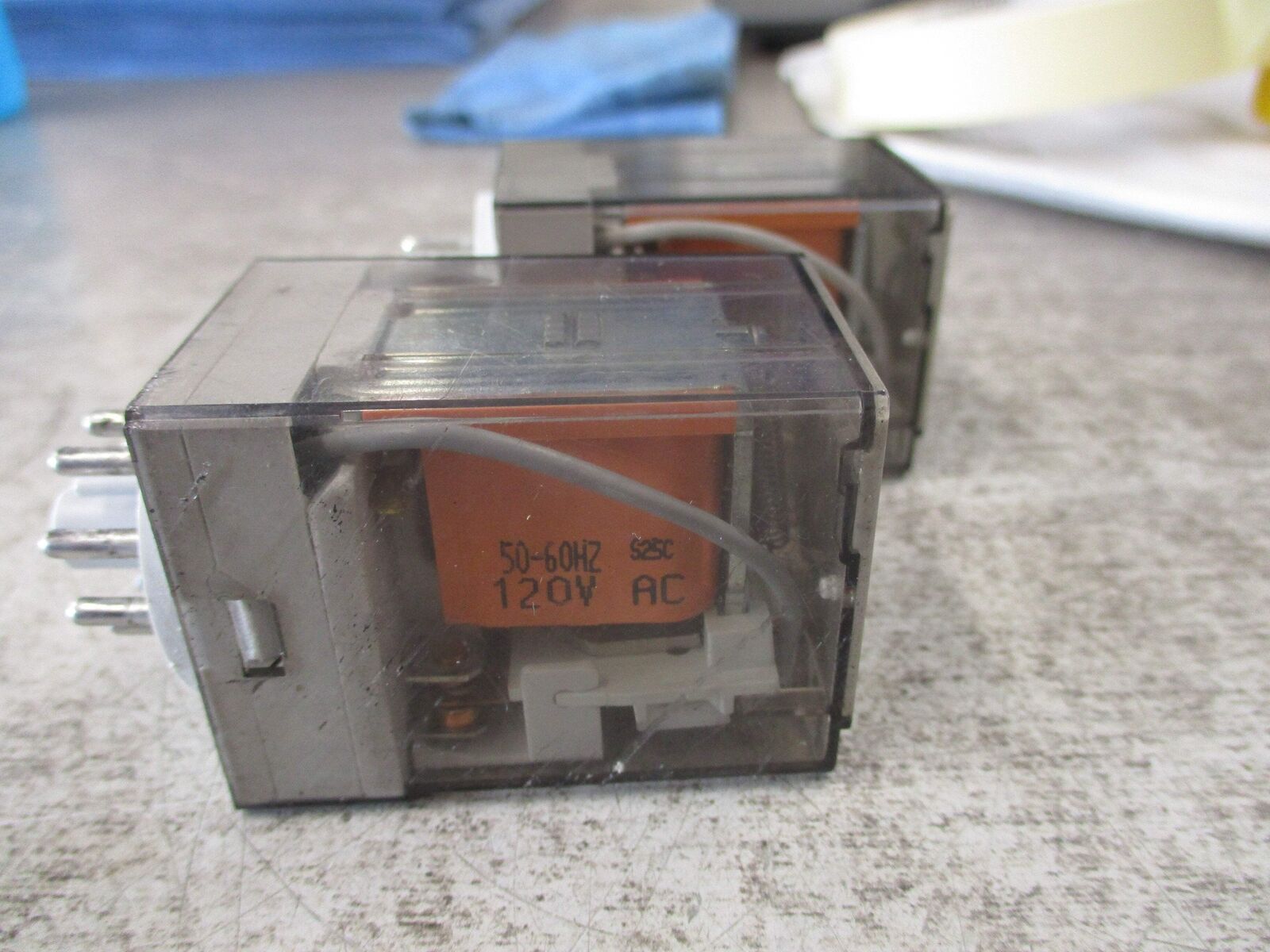 Allen-Bradley Relay 700-HA32A1 Ser. D 120V *Lot of 2* Used