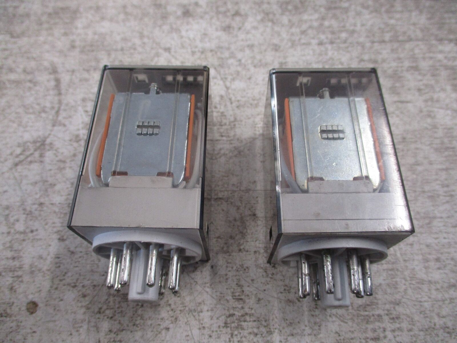 Allen-Bradley Relay 700-HA32A1 Ser. D 120V *Lot of 2* Used