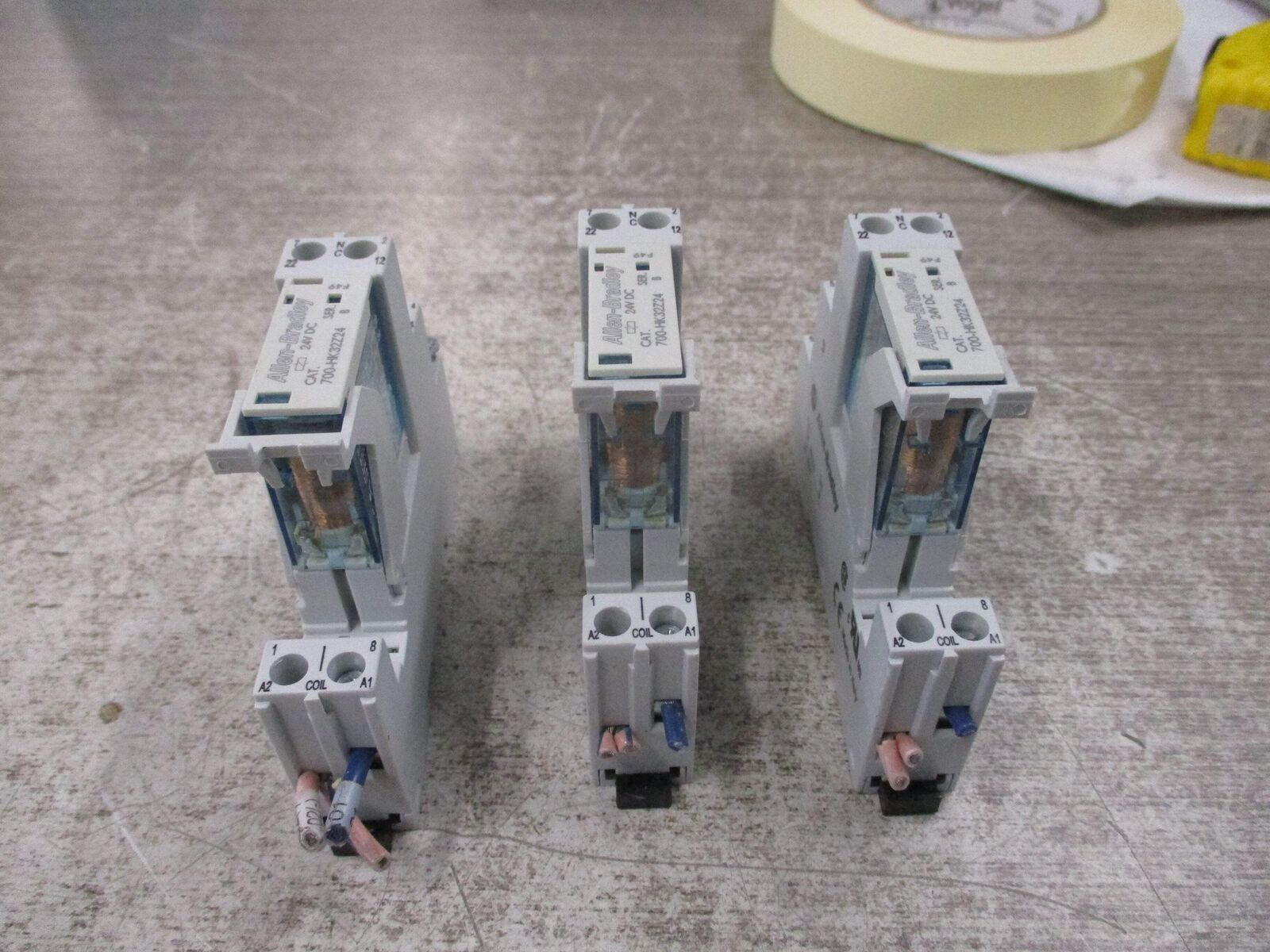 Allen-Bradley Relay 700-HK32Z24 Ser. B 24VDC W/Base *Lot of 3* Used