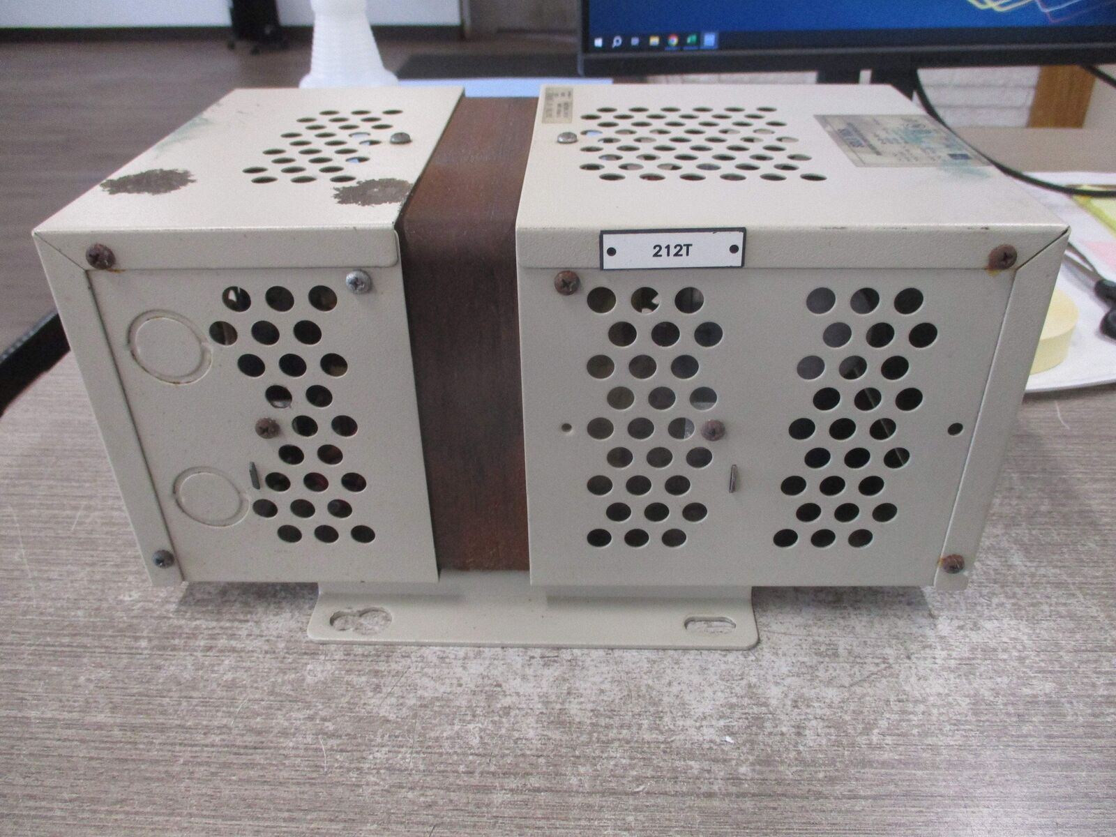 Sola MCR Mini/Micro Computer Regulator 63-23-150-8 500VA Input AT: 60Hz 95-130 /
