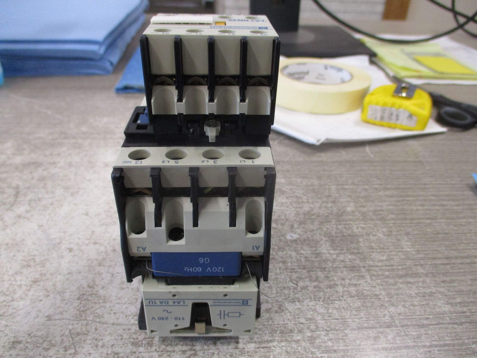 Telemecanique Contactor LC1 D2510 120V Coil 40A 600V (1) Aux Contact Block (1) S