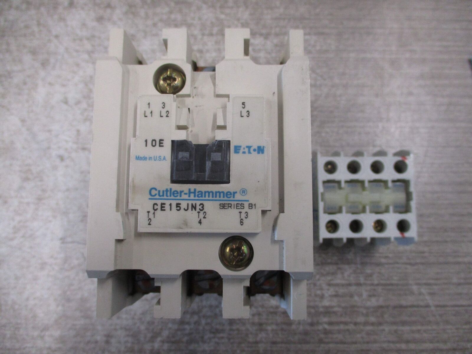 Eaton Contactor CE15JN3 Ser. B1 120V Coil 60A 600V (1) Aux Contact Block Used