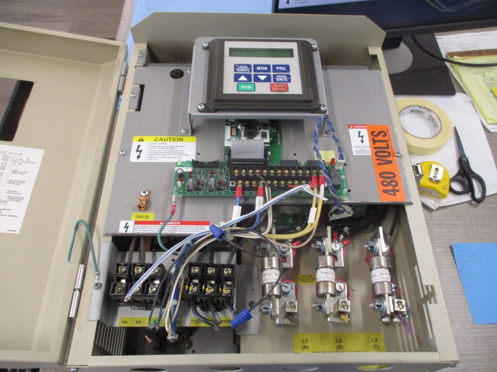 Toshiba H3 AC Drive VT130H3U4160 15HP 3Ph Input: 460V 24A 3p 50/60Hz Output: 460