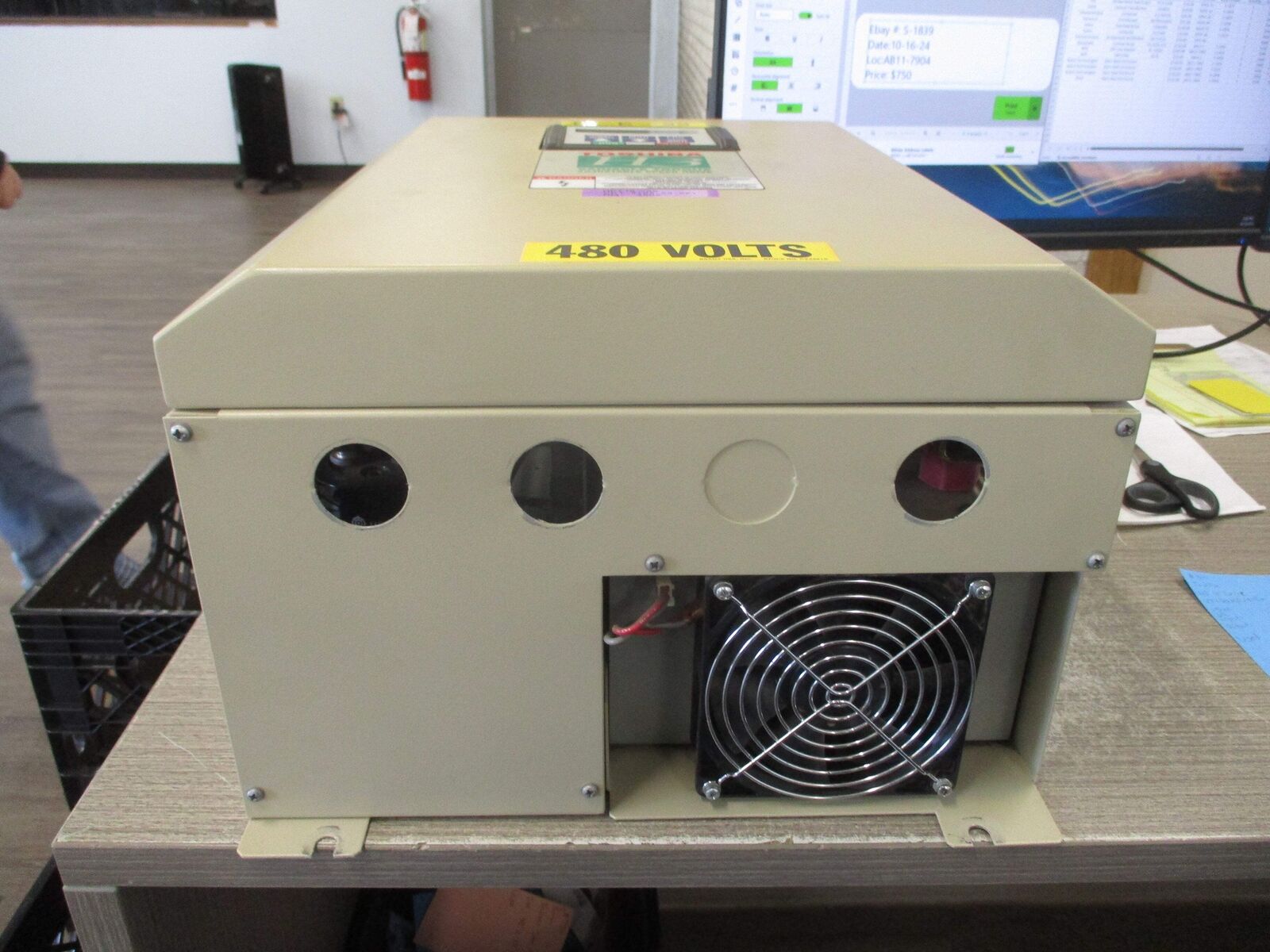 Toshiba H3 AC Drive VT130H3U4160 15HP 3Ph Input: 460V 24A 3p 50/60Hz Output: 460