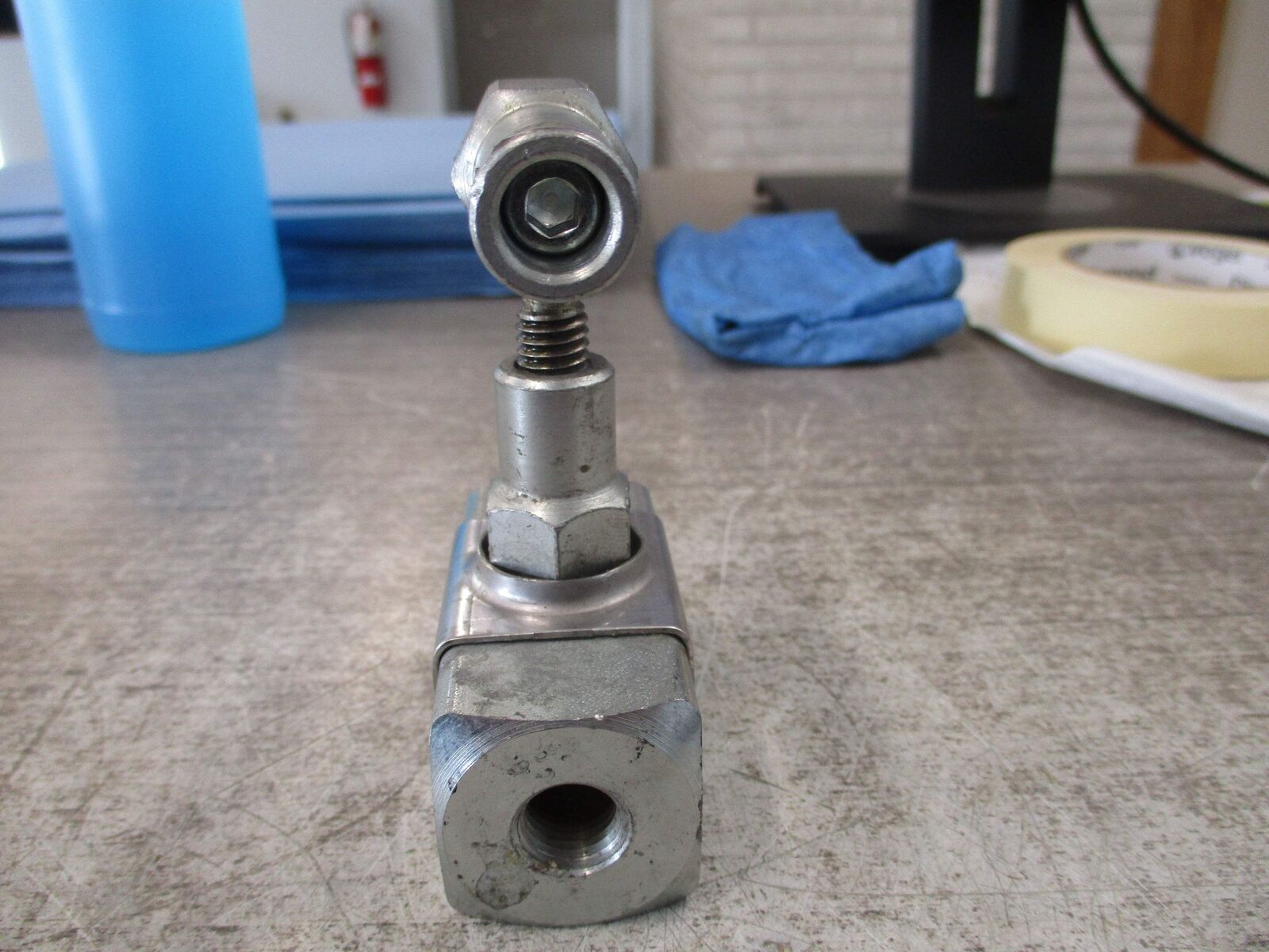 Balon Steel Needle Valve Size: 1/4" 6000 WP Used