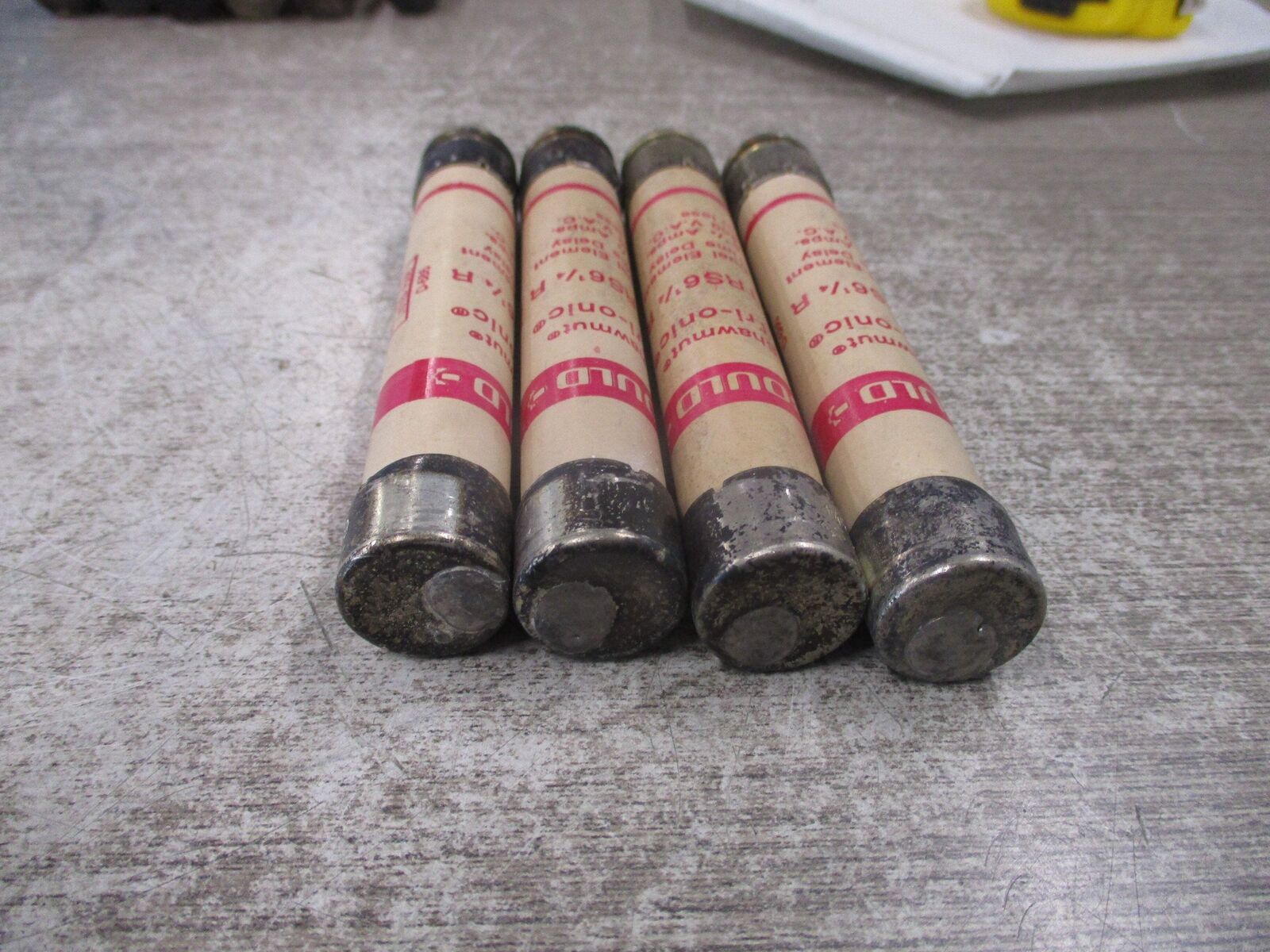 Gould Shawmut Tri-onic Fuse TRS6 1/4 600V 6 1/4A *Lot of 4* Used