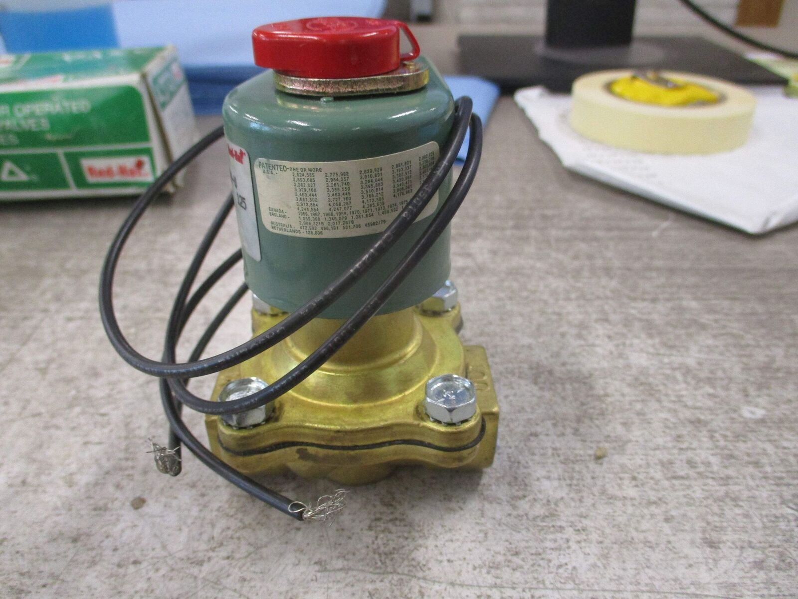Asco Red-Hat Solenoid Valve 8210C34 V 125 PSI 24V 60Hz New Surplus