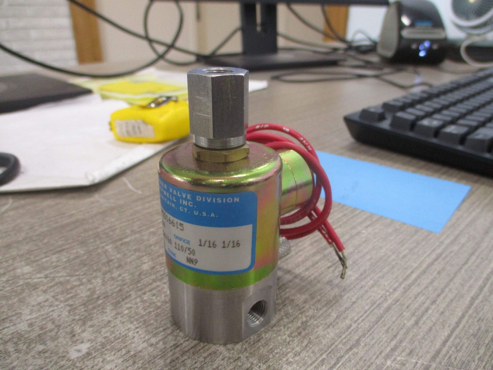 Skinner Solenoid Valve V5D16615 120V 60Hz New Surplus