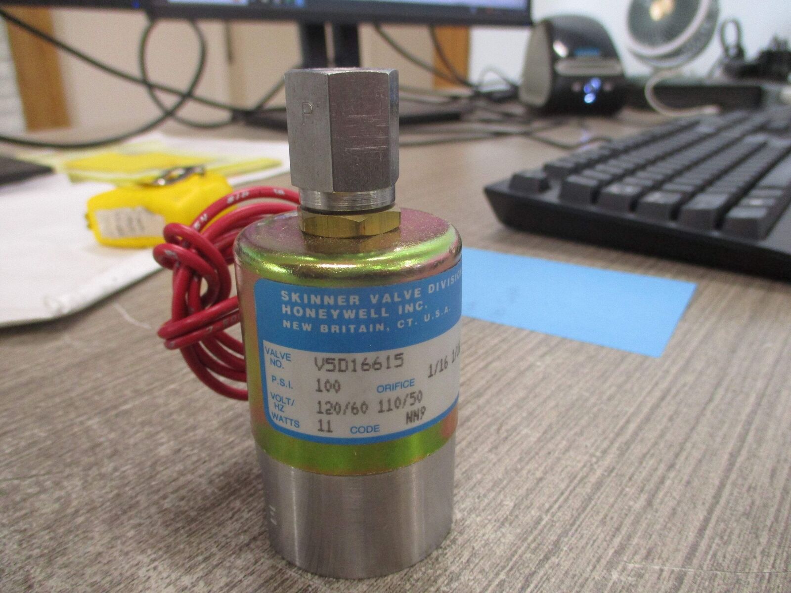 Skinner Solenoid Valve V5D16615 120V 60Hz New Surplus