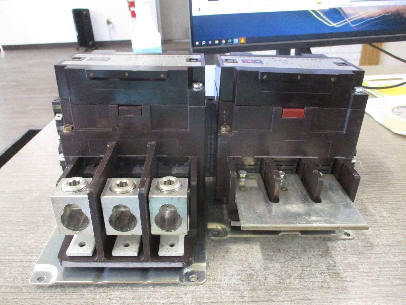 Cutler-Hammer Contactor C832LN1/C832KN9 Ser. C1 350A/200A 120V Coil Used