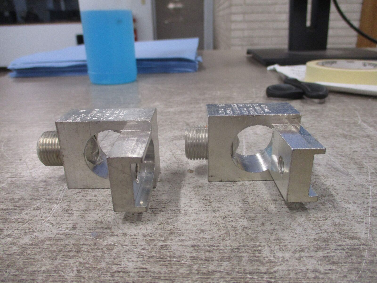 Ilsco Mechanical Lug D3564 750-500MCM *No Box* *Lot of 2* New Surplus