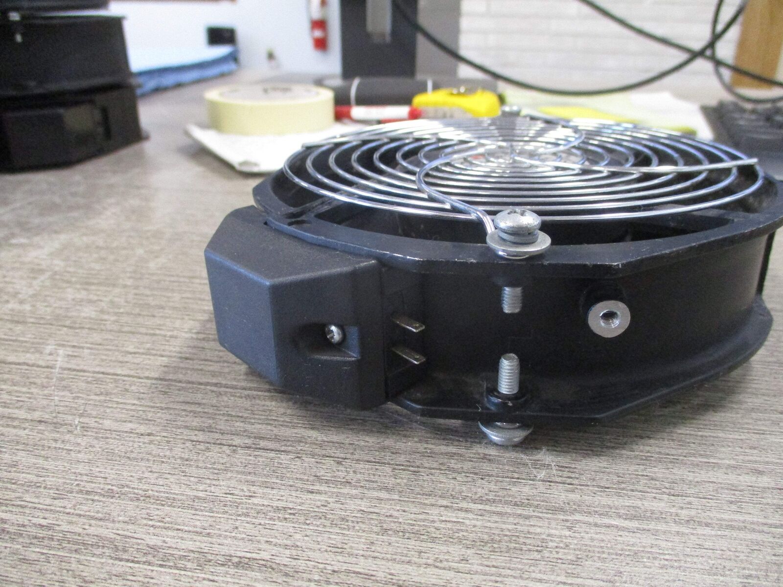 ETRI Axial Fan 148VK0281030 208-240V 50/60Hz 35/33W 200/170mA Used