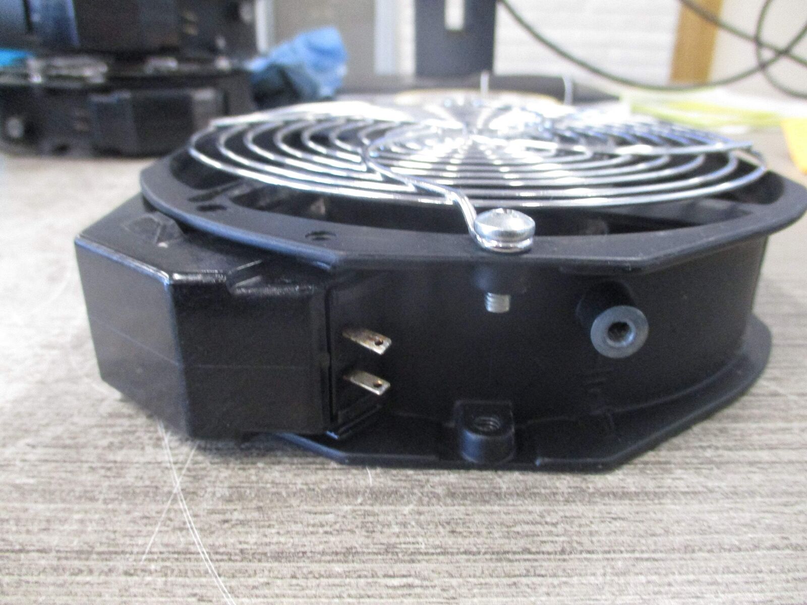 ETRI Axial Fan 148VK0281030 208-240V 50/60Hz 35/33W 200/170mA Used