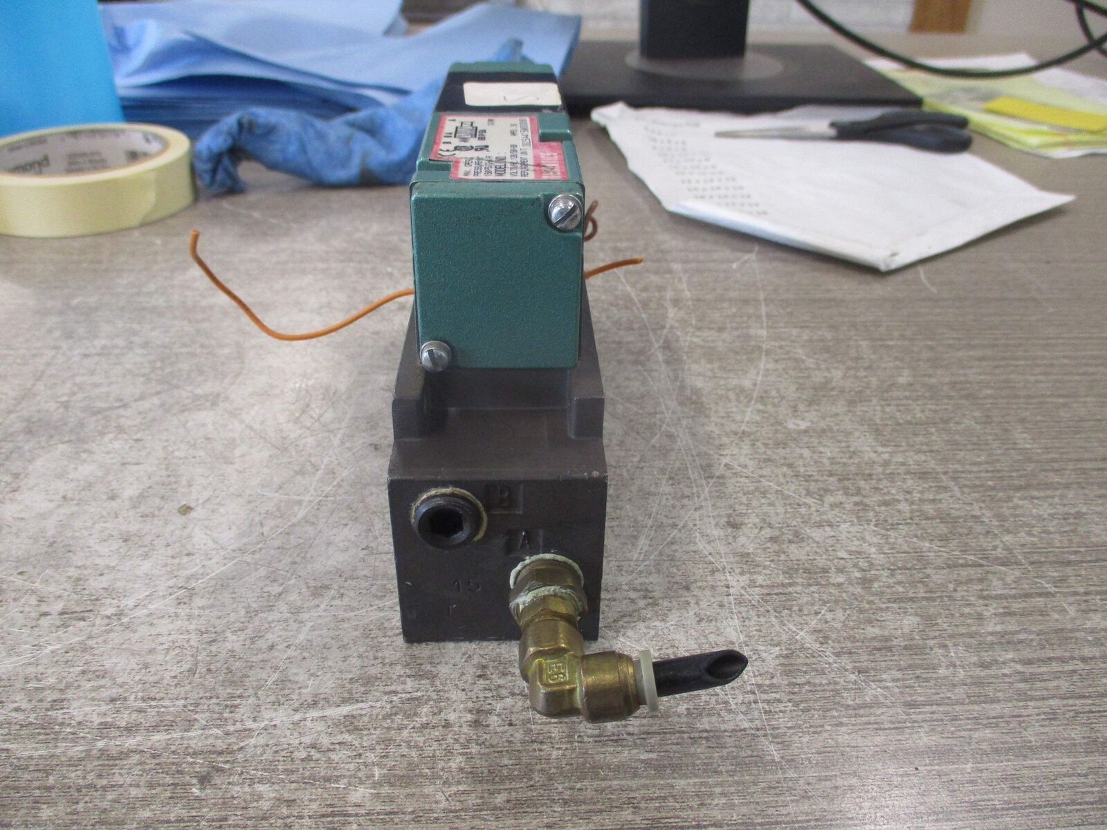 Numatics Solenoid Valve 082SA415M000061 120V 0.15A 150 PSIG Used