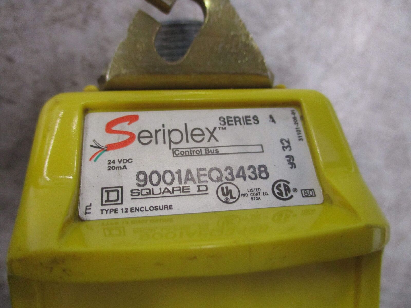 Square D Seriplex Control Bus 9001AEQ3438 Ser. A 24VDC 20mA Type 12 Enclosure Us