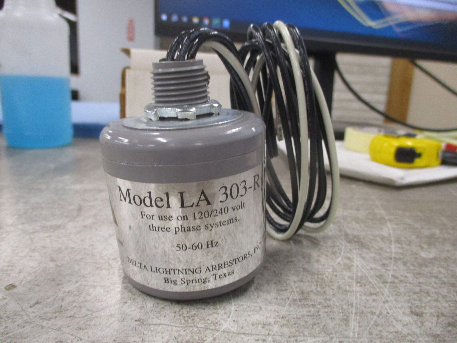 Delta Lightning Arrestor LA 303 R 120/240V 3Ph 50-60Hz New Surplus