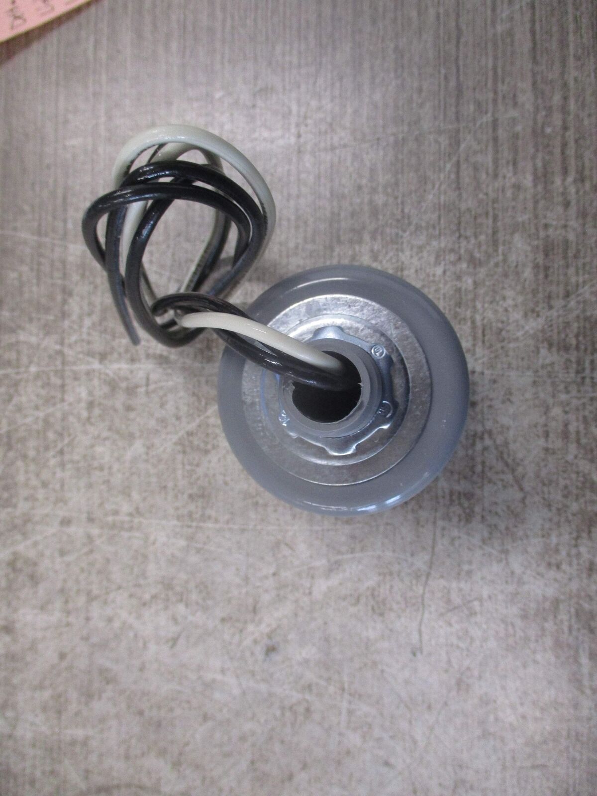 Delta Lightning Arrestor LA 302R 125-250V 3W 1Ph 50-60Hz New Surplus