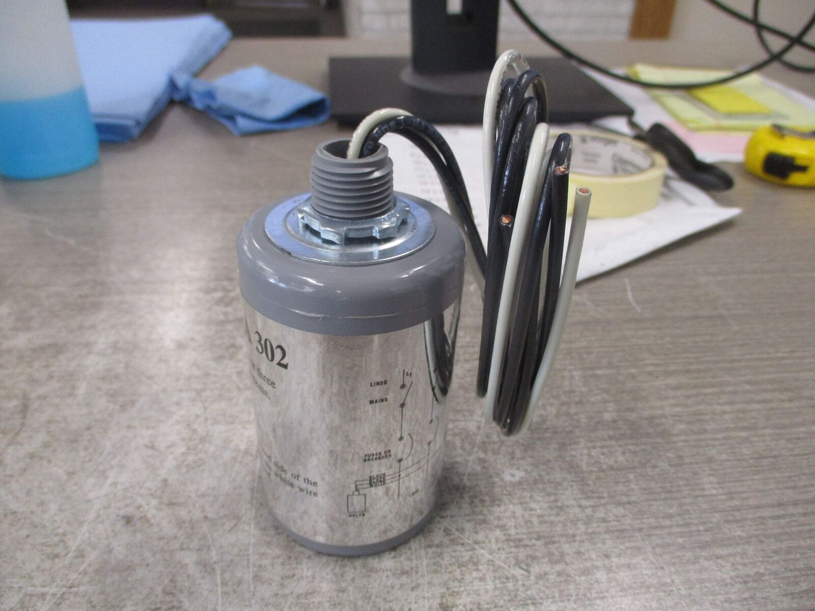 Delta Lightning Arrestor LA 302 120-240V 3W 1Ph 60Hz New Surplus