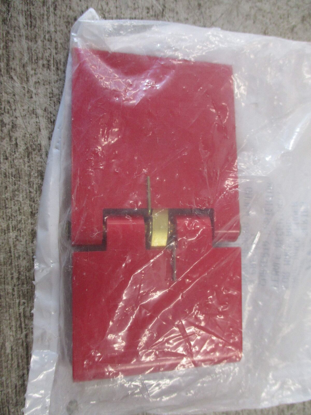 Leviton Snap Back Cover 003-16S21-R New Surplus