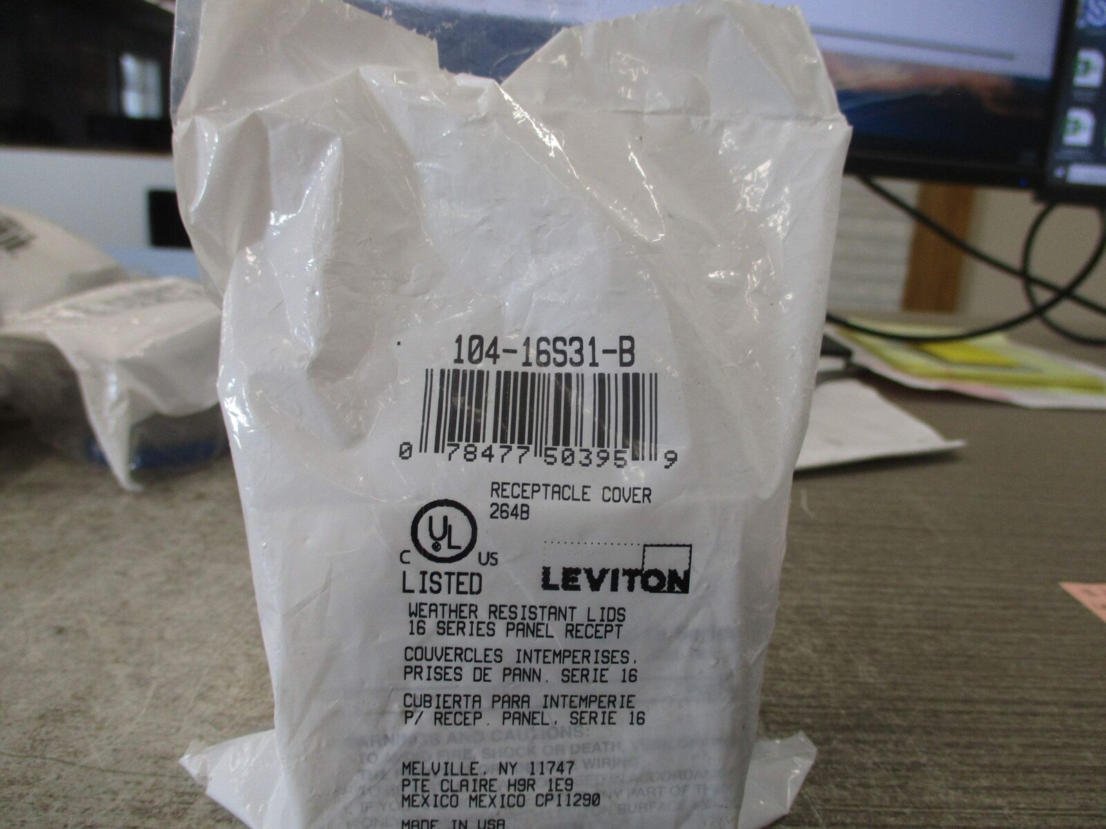 Leviton Nema 3R Receptacle Enclosure 104-16S31-B New Surplus