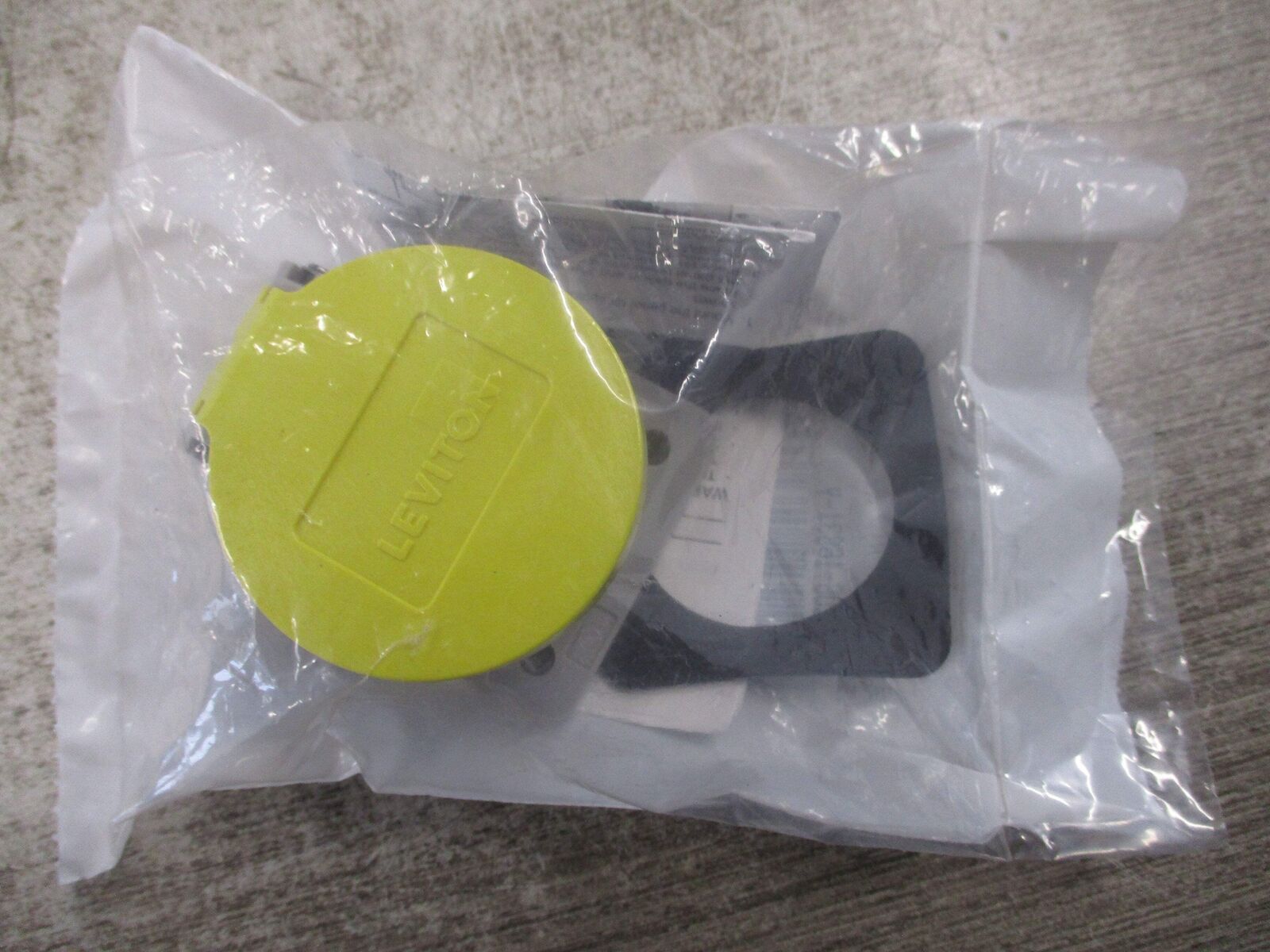 Leviton Nema 3R Receptacle Housing 106-16S31-Y New Surplus