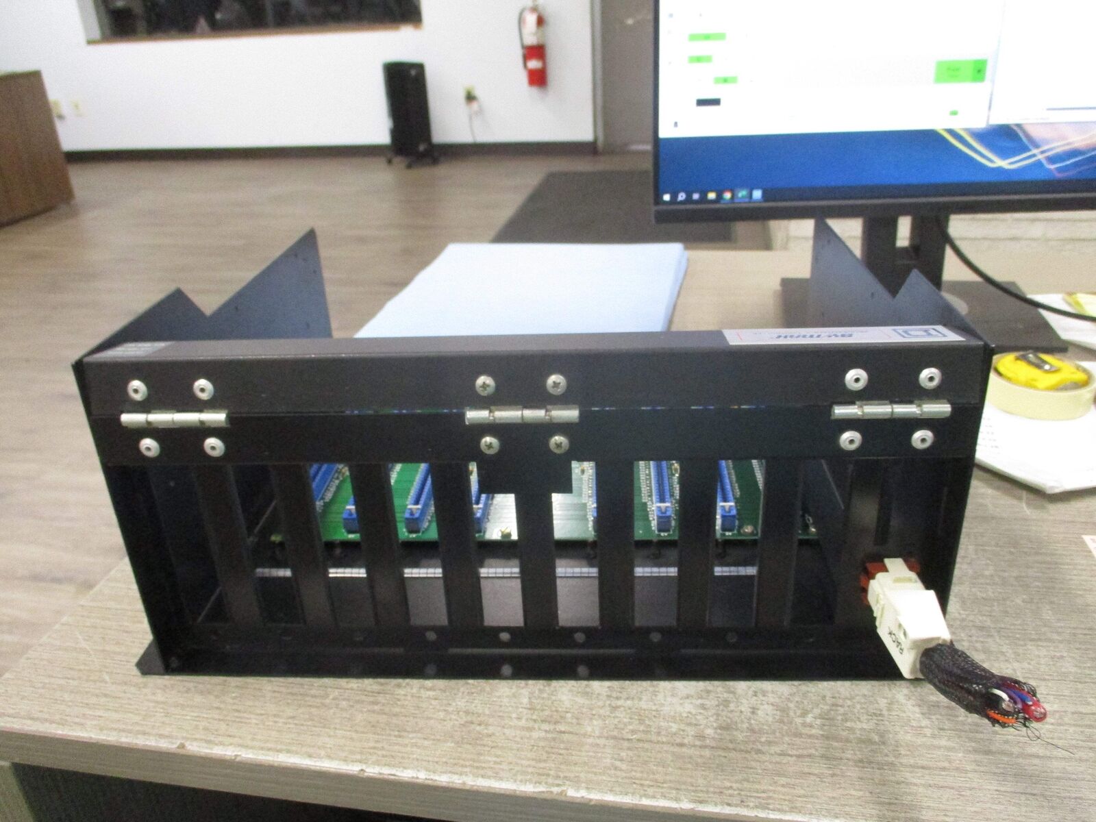 Square D Sy/Max PLC Rack 8030 RRK200 Ser. E2 9-Slot Used