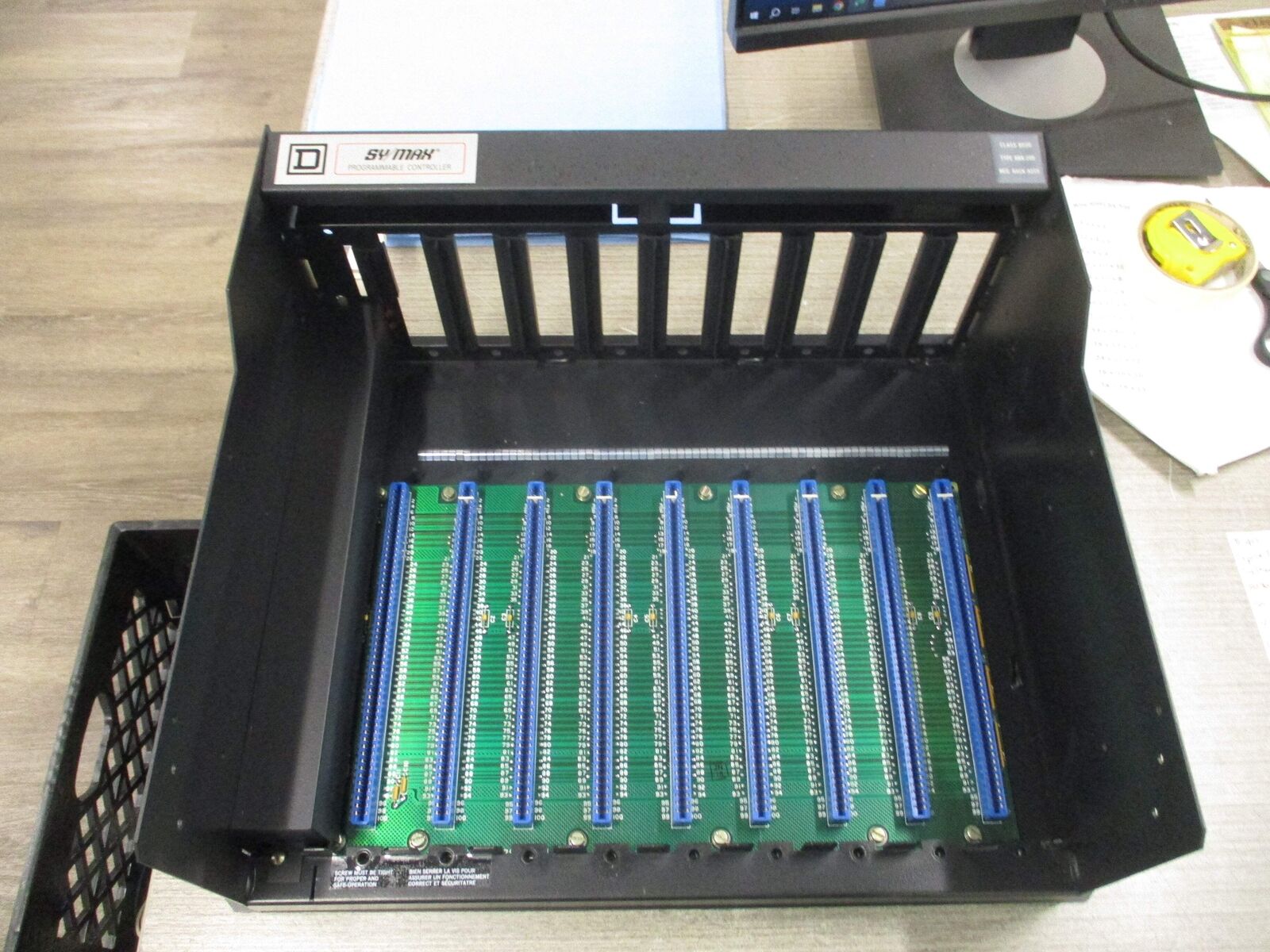 Square D Sy/Max PLC Rack 8030 RRK200 Ser. E2 9-Slot Used