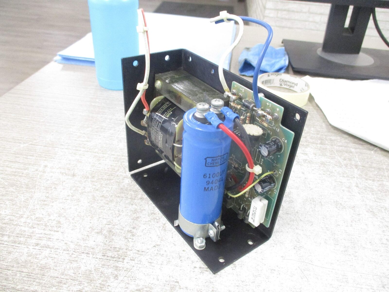 Elpac Power Systems Power Supply SOLV 30-24 N/OVP Rev. G Input: 115/230VAC 60Hz