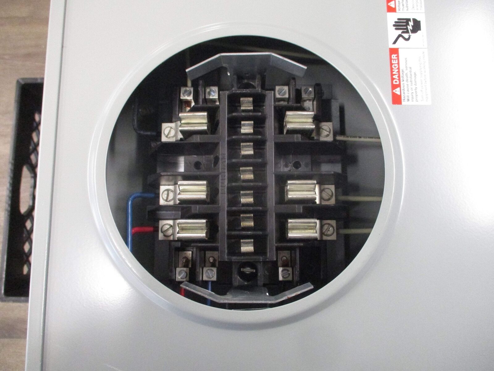 Landis & Gyr PTS-13 Meter Socket 9837-0433 20A 600V 4W 3Ph Used