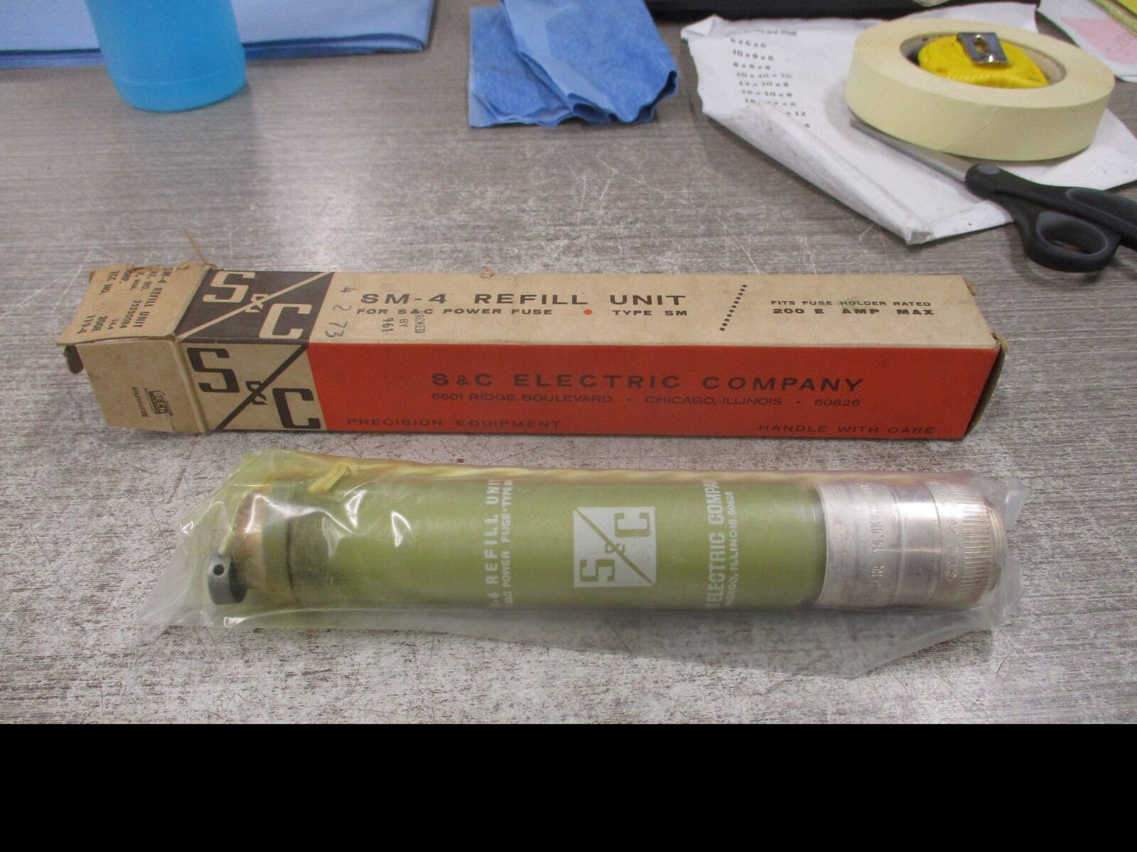 S&C SM-4 Fuse Refill Unit 252300R4 200E 14.4KV New Surplus