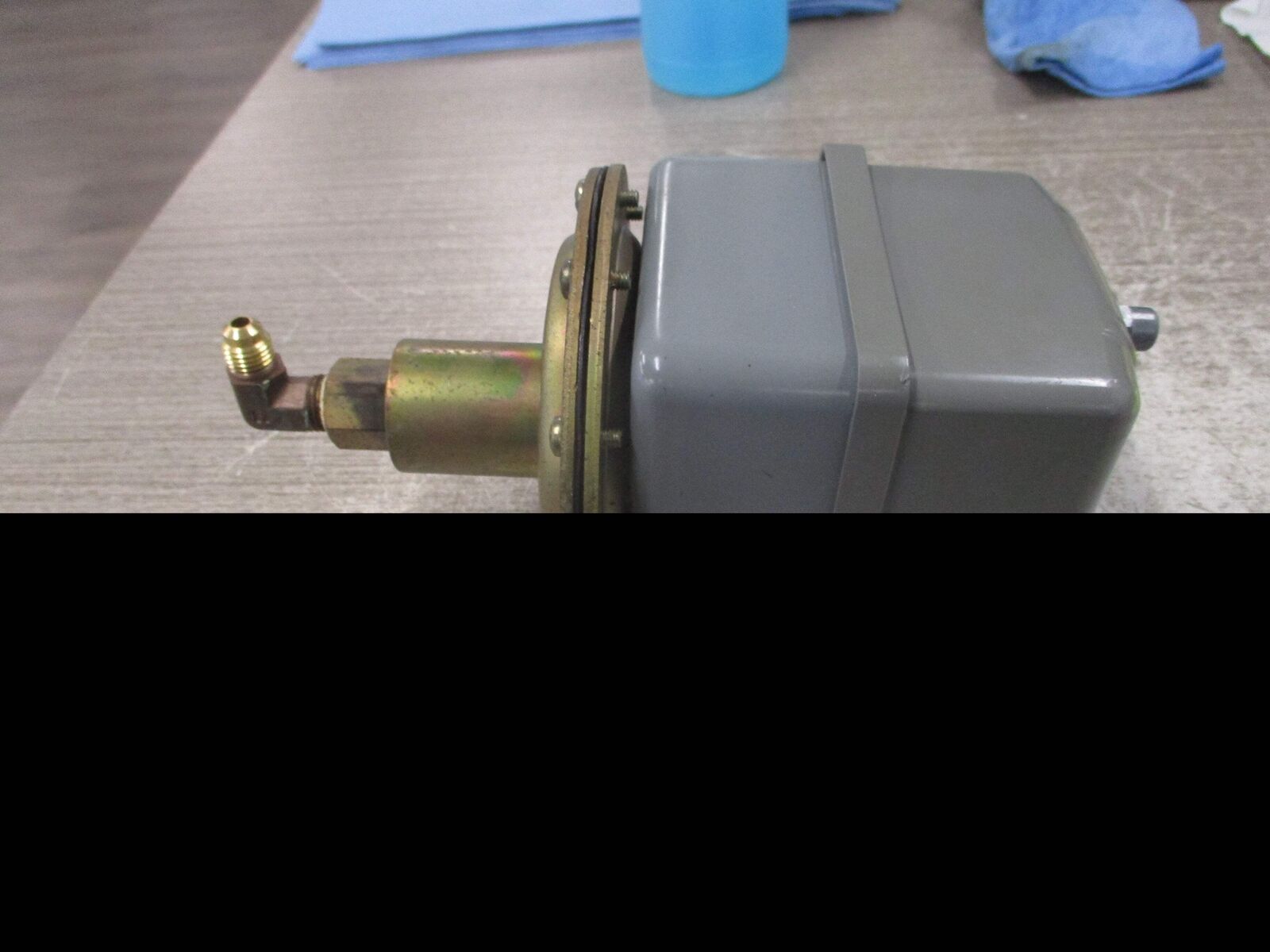 Square D Vacuum Switch 9016GVG1J13 Ser. C Used