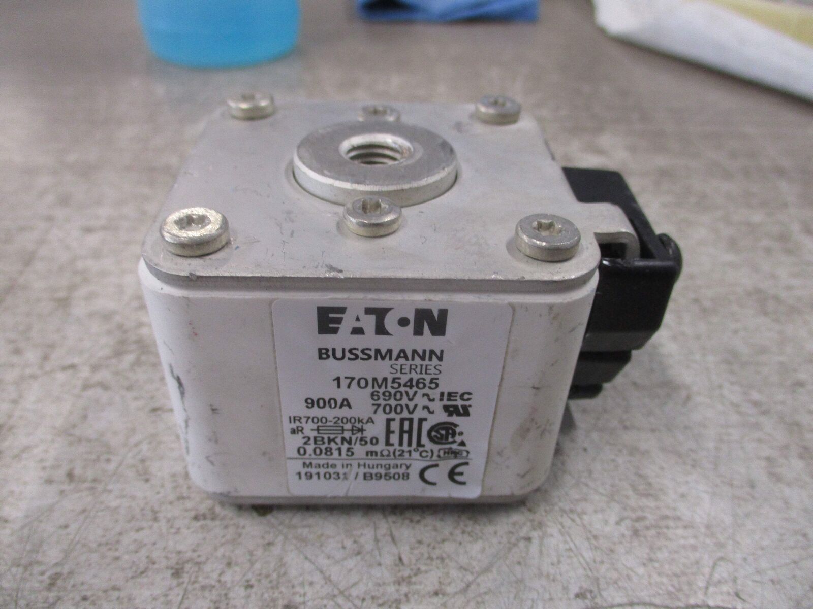 Eaton Bussmann Series Fuse 170M5465 900A 600V Used