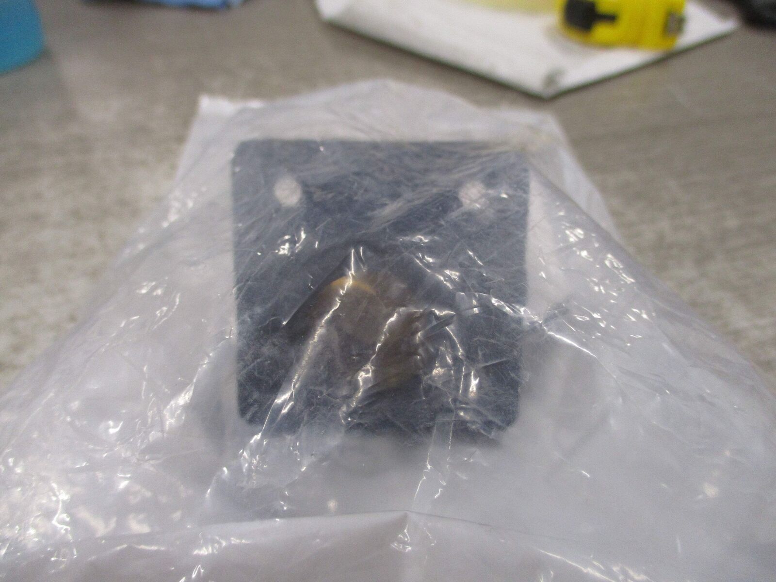 Leviton Female Panel Connector 311-16R24-E 400A 600V New Surplus