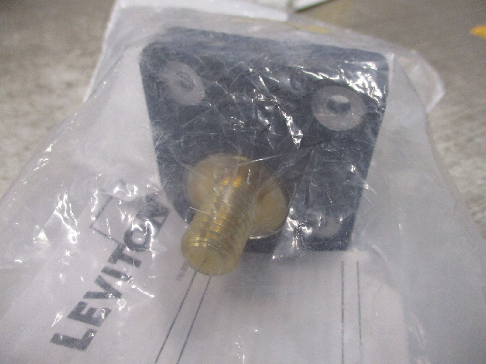 Leviton Female Panel Connector 311-16R24-E 400A 600V New Surplus