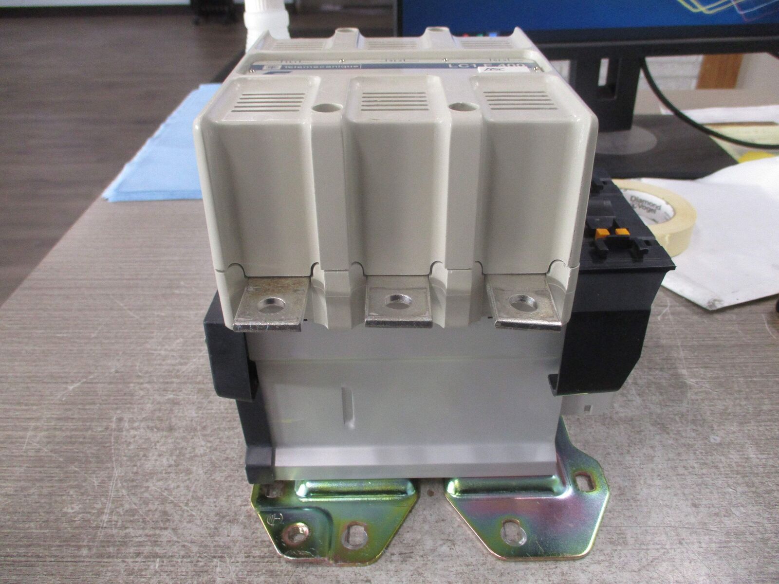 Telemecanique Contactor LC1 F 400 120V Coil 420A 600V Used