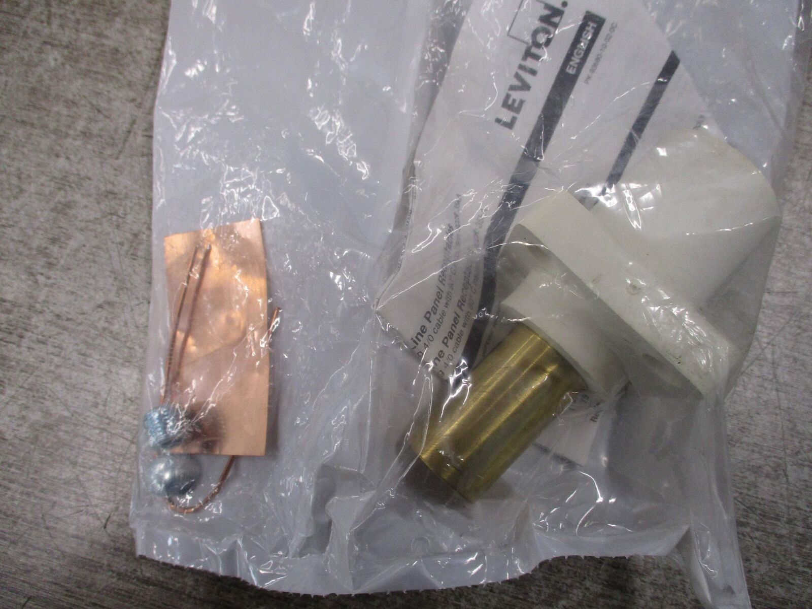 Leviton rhino-hide Male Panel Receptacle 242-16R21-UW 400A 600V New Surplus