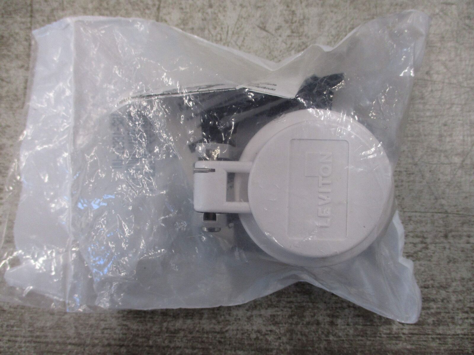 Leviton Nema 3R Receptacle Housing 162-16S31-UW New Surplus