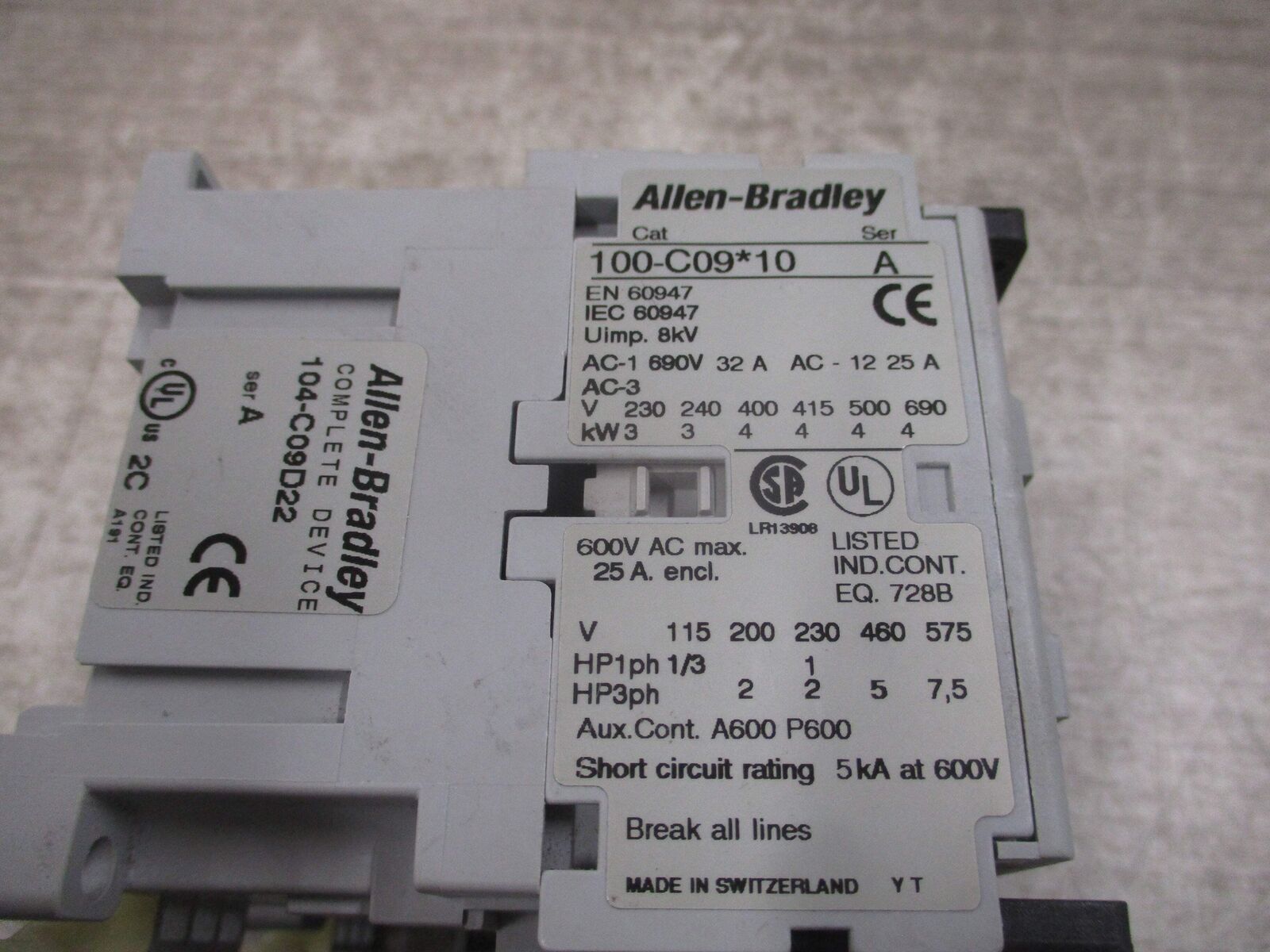 Allen-Bradley Reversing Starter 104-C09D22/193-EA1FB 120V Coil Trip: 3.7-12A Use