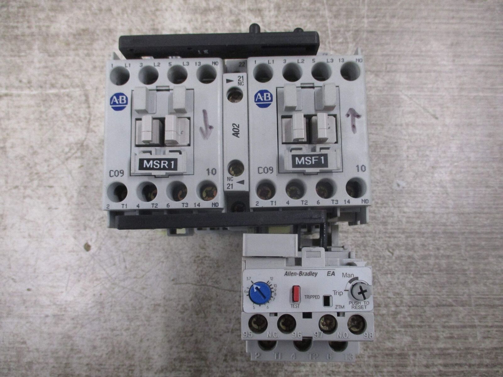 Allen-Bradley Reversing Starter 104-C09D22/193-EA1FB 120V Coil Trip: 3.7-12A Use